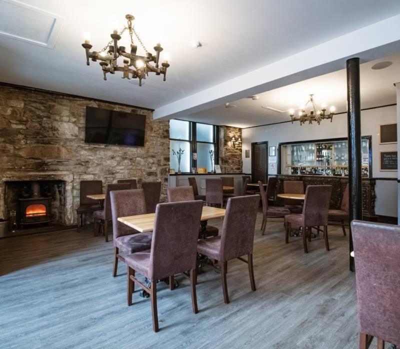 The Ben Mhor Hotel, Bar & Restaurant Grantown-on-Spey Buitenkant foto